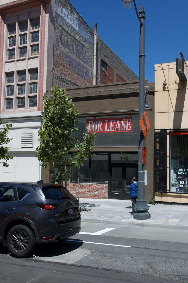 Freestanding, Highly Visible Building On Van Ness Avenue